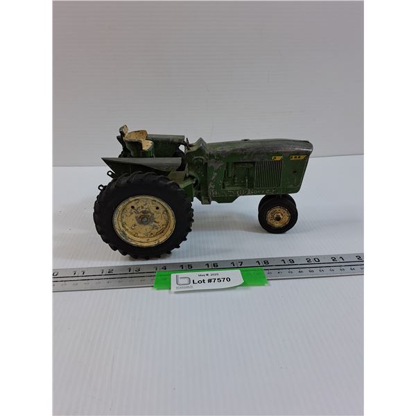 John Deere Die Cast Model 3020 Tractor - 1/16 Scale