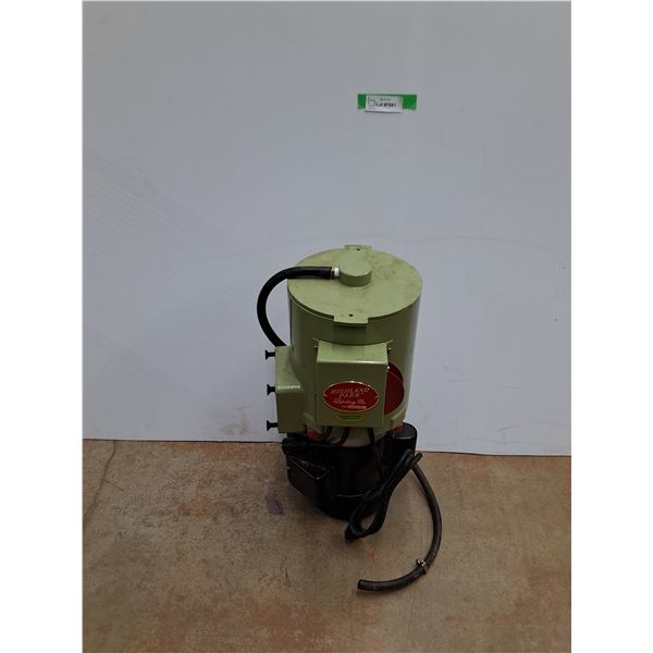 *Highland Park EverClean Intergrated Oil Cleaning System, As Is, Cannot Ship