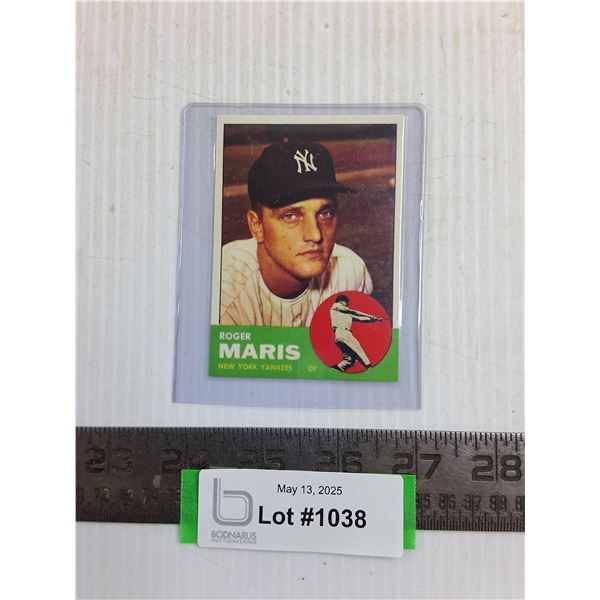 Topps 1962 MLB Roger Marris Trading Card - Authenticity Not Guaranteed