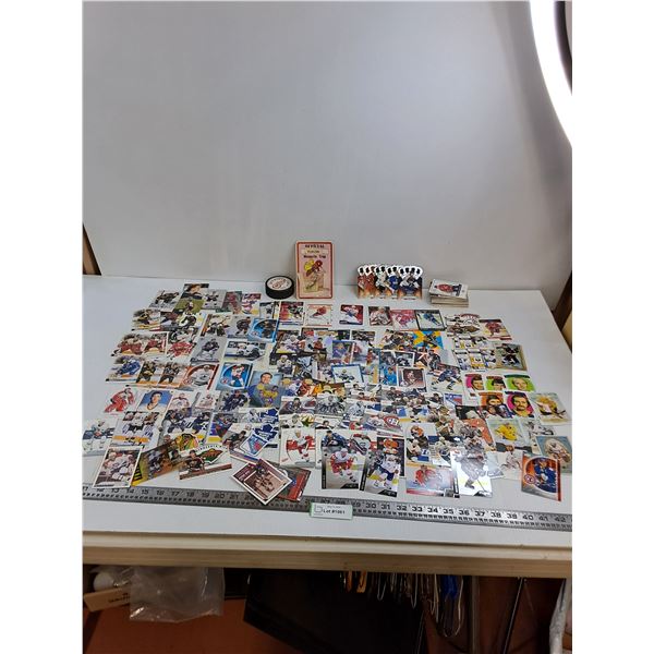 (200+) NHL Hockey Trading Cards, Red Wings Puck, Yukon Mosquito Trap