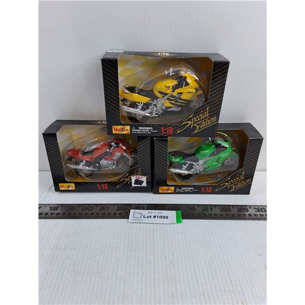 (3) Maisto Replica Motorbikes 1:18 Scale - NIB