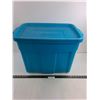 Image 1 : *Rubbermaid Plastic Storage Bin with Lid- Cannot Ship
