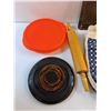 Image 3 : Tote Bag, Dough Roller, Baking Tray, Tupperware Folding Plate and Frisbee