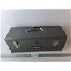 Image 1 : Craftsman Metal Toolbox 7" Tall x 19" Long x 7" Wide