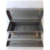 Image 2 : Craftsman Metal Toolbox 7" Tall x 19" Long x 7" Wide