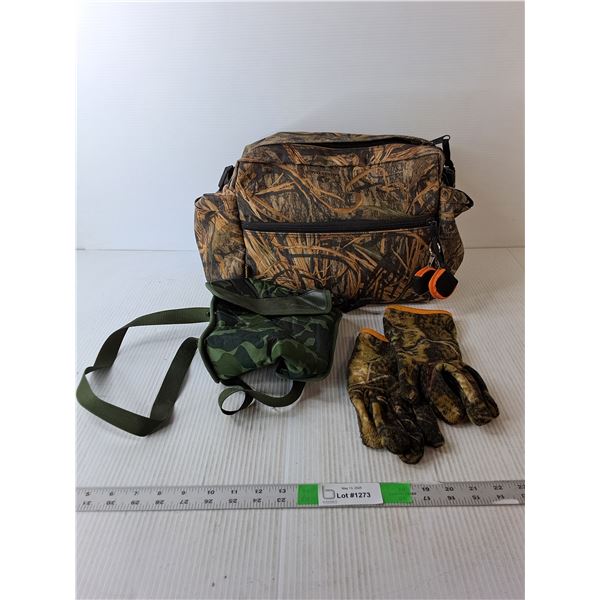 Camo Lot- Mossy Oak Duffel Bag, Bushnell Telescope Case, Gloves