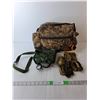 Image 1 : Camo Lot- Mossy Oak Duffel Bag, Bushnell Telescope Case, Gloves