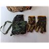 Image 4 : Camo Lot- Mossy Oak Duffel Bag, Bushnell Telescope Case, Gloves