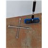 Image 3 : Floor Brush and Tire Wrench - Pickup Preferred