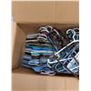 Image 2 : *Box of Hangers - Pickup Preferred