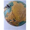 Image 2 : 3D Moulded Globe