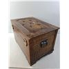 Image 4 : Decorative Chest