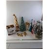Image 1 : *Christmas Wreathes, Decor, Tree and Ornaments