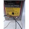 Image 2 : Coop Solar Electric Fencing Energizer