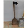 Image 3 : **(2) Vintage Grain Shovels, Cannot Ship