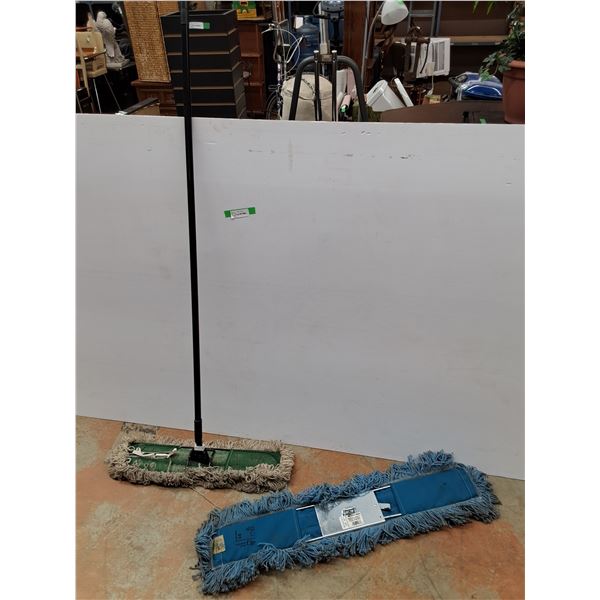 **(2) Industrial Sheep Dog Mops, One Is Missing Handle, Cannot Ship