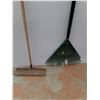 Image 3 : ** Lot Of (2) Rakes, Cannot Ship