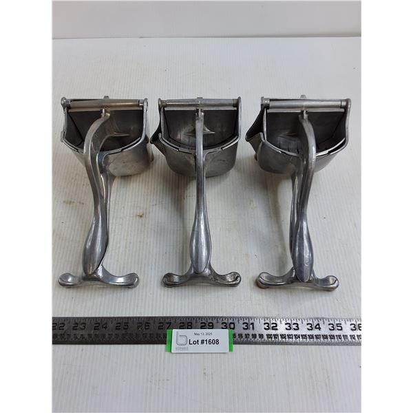 (3) Vintage Wear-Ever Juicers