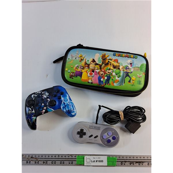 Super Mario Console Case, Super Nintendo and Gaming Controllers - As Is