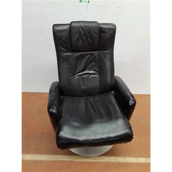 *Spinning Faux Leather Chair - 40 x 31 x 25 - Cannot Ship