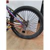 Image 2 : *Child's Hyper Bike Co. Bike 20" Wheels, Cannot Ship