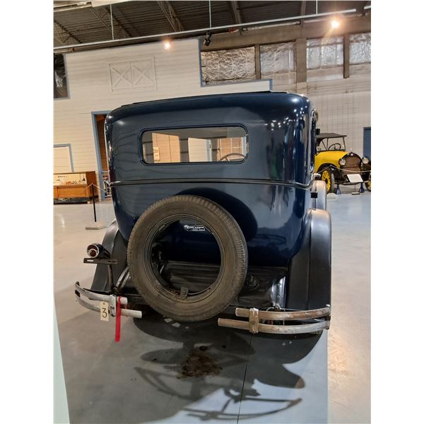 1929 Dodge Brothers 4-door Sedan   (With Keys)