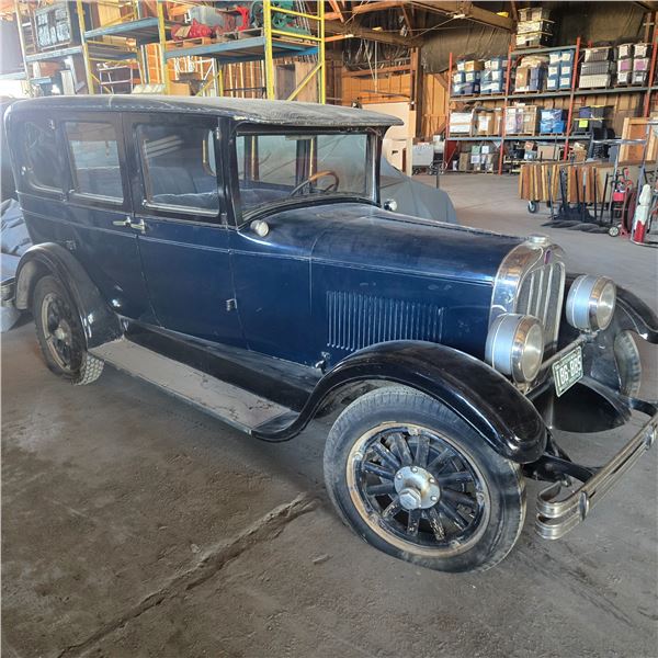 1926 Chandler 20th Century 4 Dr Sedan       (Turns Over)