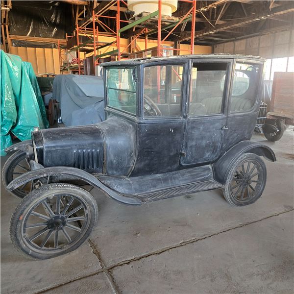 1923 Ford Model T Centre Door (Turns Over)