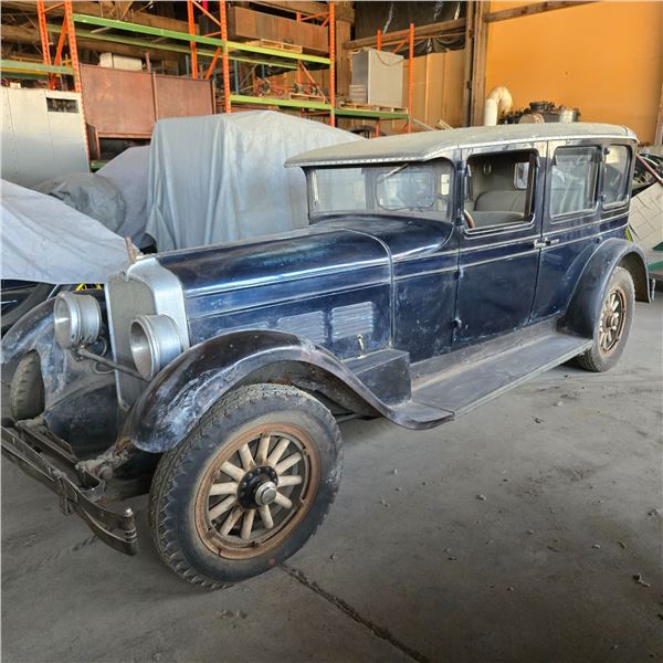 1926 Stutz Sedan     (Stuck)