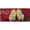 Image 5 : BEADED MOCCASINS AND BEADED BAND