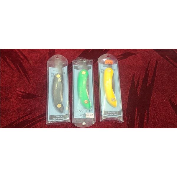 THREE MEDIUM SVORD N.Z. PEASANT KNIVES