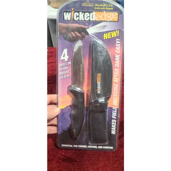 WICKED EDGE - ULTRA BRIGHT LED KNIFE WITH SHEATH
