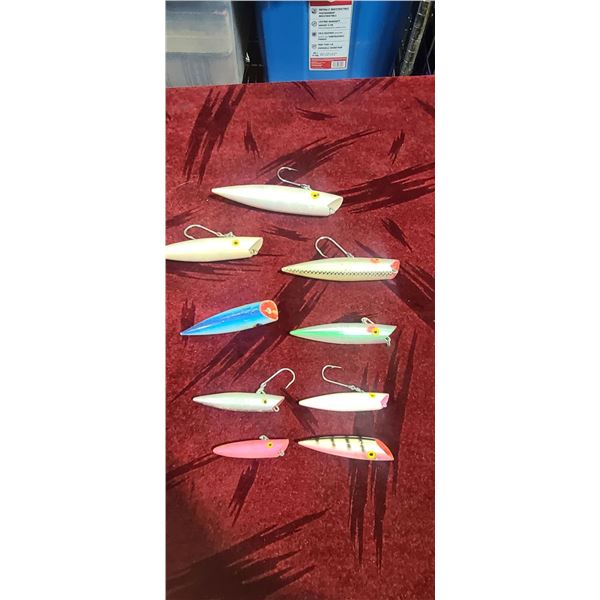 NINE VARIOUS SIZE PLUG LURES - TOMIC