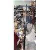 Image 4 : GIBS SALMON NET 32 X 27" - EXTENDABLE POLE. NET HASE NO HOLES - NO SHIPPING