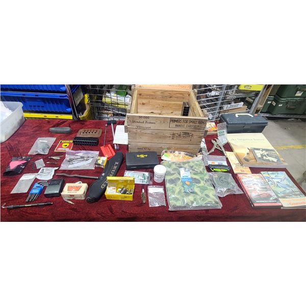 LARGE LOT OF MISC: LEE 20-06 AND 7.62 X 39 TRIMMER, UNCLE MIKES GUN TITE, BROWNING BARREL LIGHT, CAM