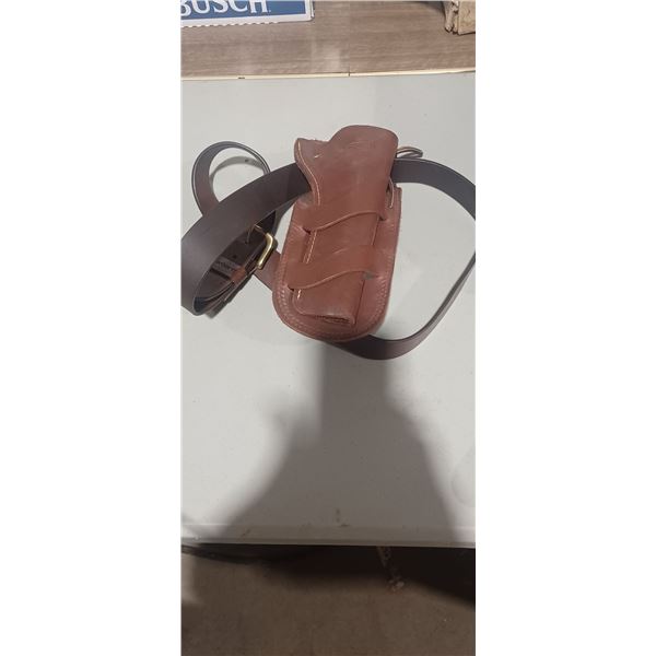 NEW HUNTER COMPANY REVOLVER HOLSTER AND BELT