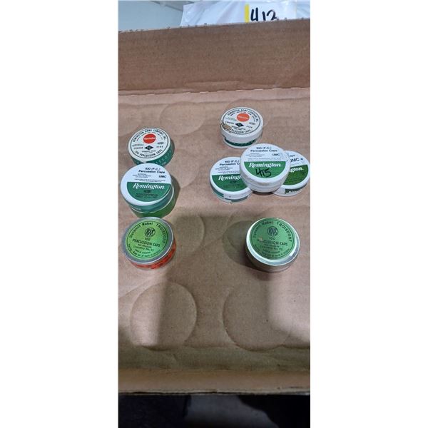 APPROX 900 SEALED AND PARTIAL PRECUSSION CAPS