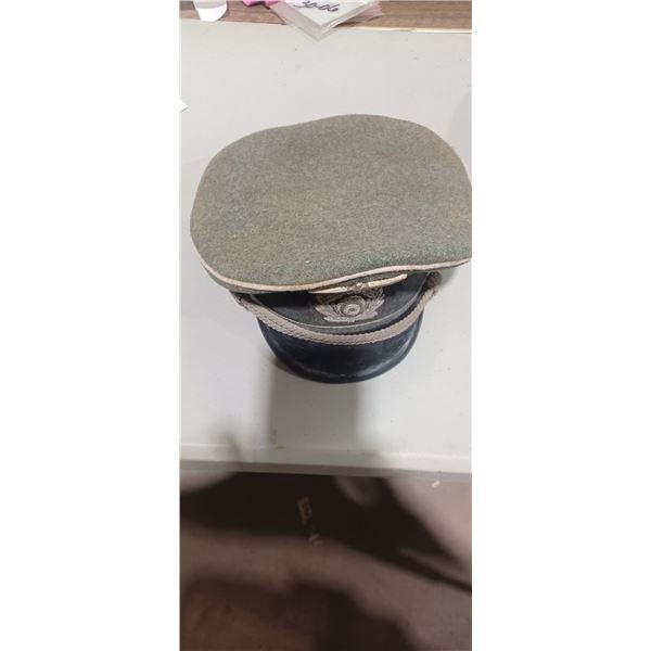 WW II MEMORBILIA MILITARY HAT C/W NAZI PIN