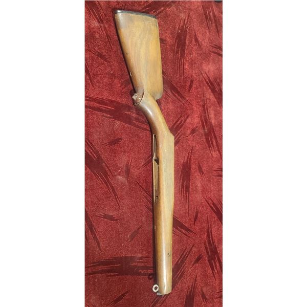 HAND CARVED BEAR IN STOCK WITH ITHICA BUTT PLATE - STOCK FOR UNKOWN MODEL -