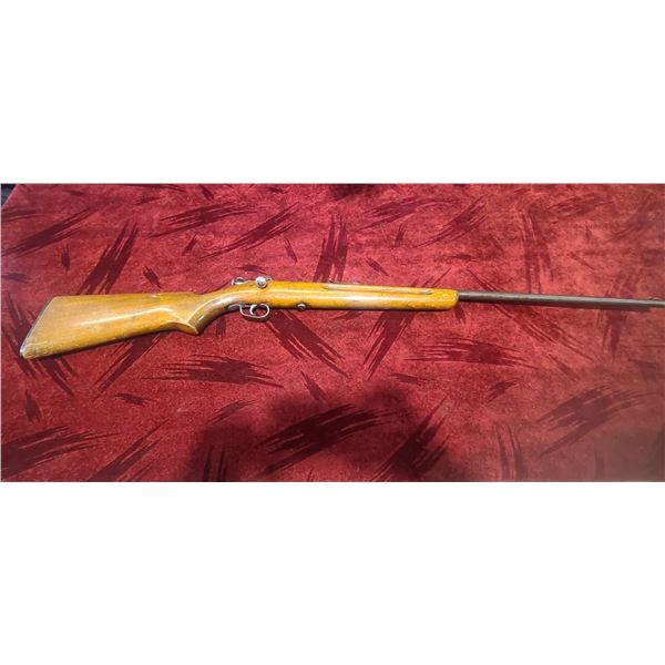 WINCHESTER MODEL 67 22 SHORT RIFLE, SN 15555,  27 INCH BARREL, ORIGINAL PARTS AND BUTT PLATE