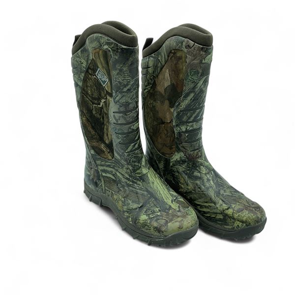 Muck Insulated Camo Boots Men's Size 11, Women's Size 12