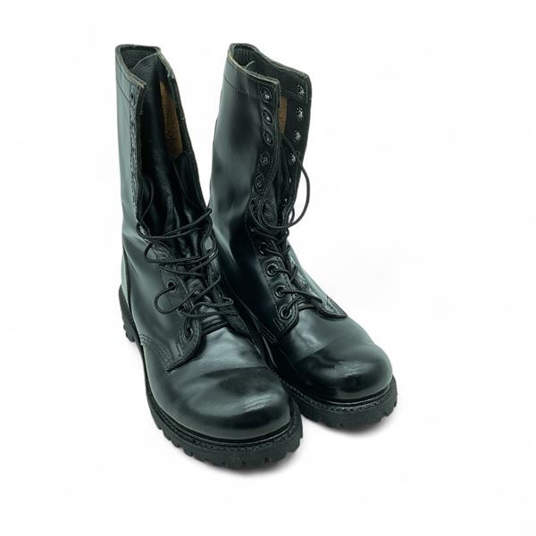 10" Plain Toe Spit Shineable Boot, Men's Size 9M