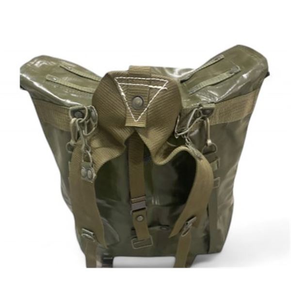 1x CZ Original M85 Olive Drab Large Rucksack  Like New Conditon  Dimensions of: 55cm x 40cm x 18cm (