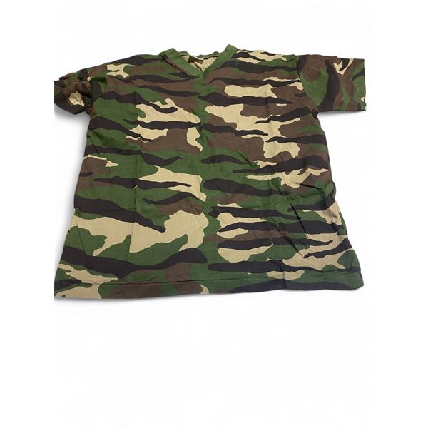 2X Youth Woodland V Neck T Shirt Size Large