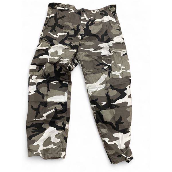 2x BDU Pants Urban Camo Size X-Large Reg
