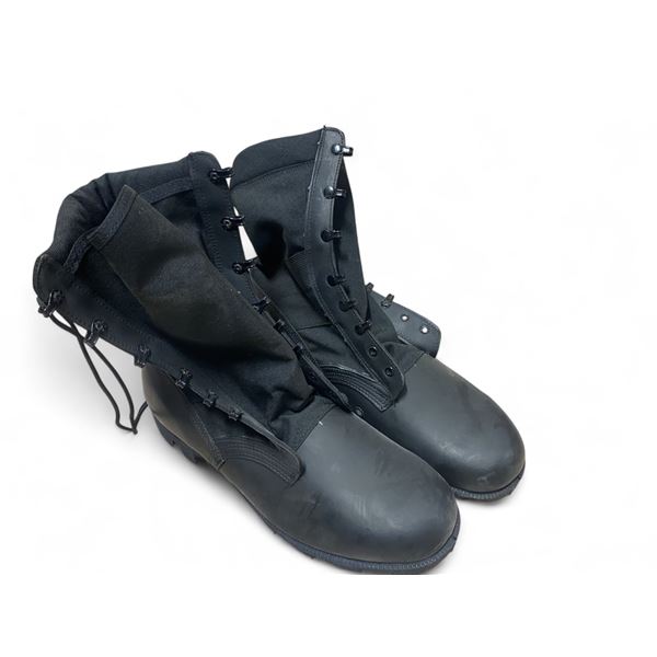 1x Cage Hot Weather Boots Black Size  13.5 XW