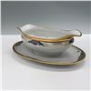 Image 2 : Porcelain Gravy Boat with Attached Underplate, Gilded Trim