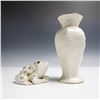 Image 2 : 2pc Lenox Porcelain Vase and Prince of Jewels Frog