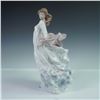 Image 3 : Lladro Porcelain Figurine, Spring Splendor 01005898