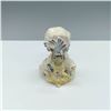 Image 1 : Royal Albert Beatrix Potter Figurine, Lady Mouse